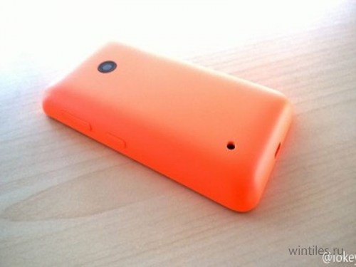 В сеть попали фото ещё одного нового смартфона Lumia