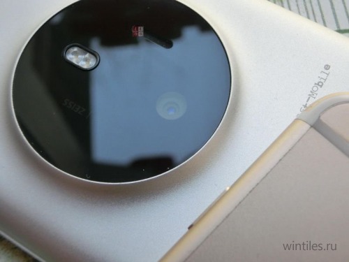     Nokia McLaren (Lumia 1030)