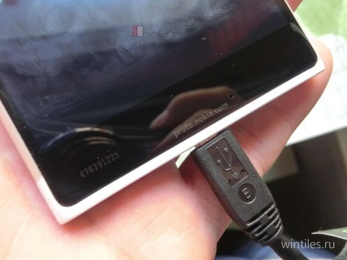     Nokia McLaren (Lumia 1030)