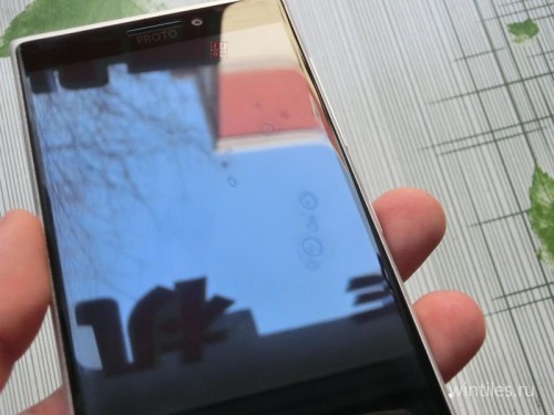     Nokia McLaren (Lumia 1030)